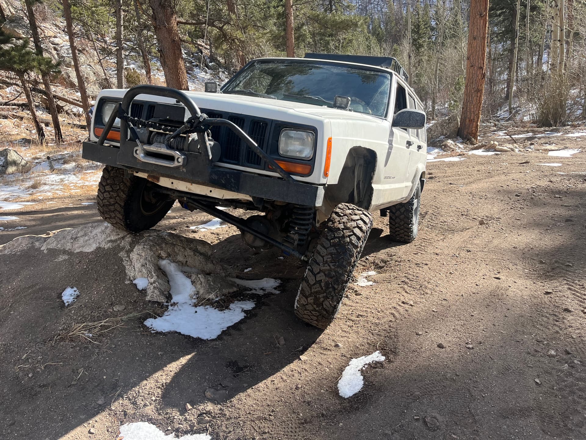 Great potential in this XJ, very solid rig already. 
